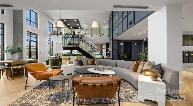 Photo - 704 W Tremont Ave Unit B3