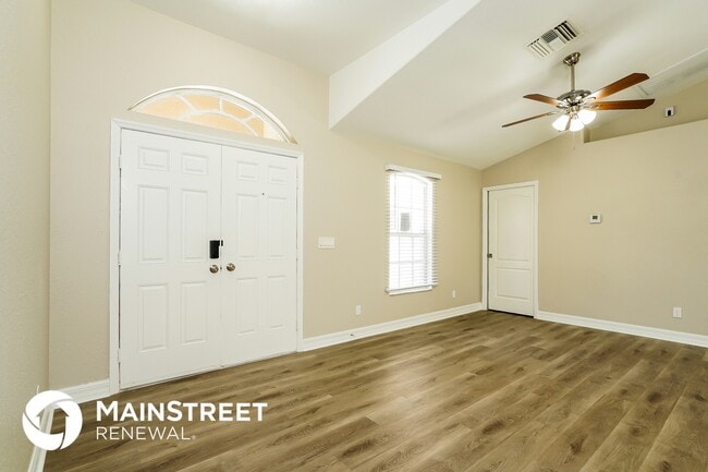 Photo - 2710 16th St W