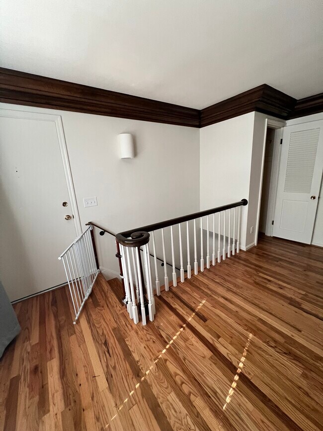 Photo - 680 Overland St Unidad 1