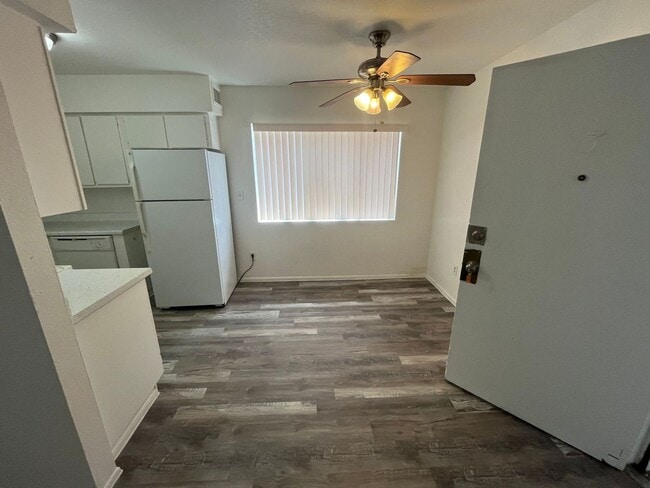 Photo - 10219 N 12th Ave Unidad 03