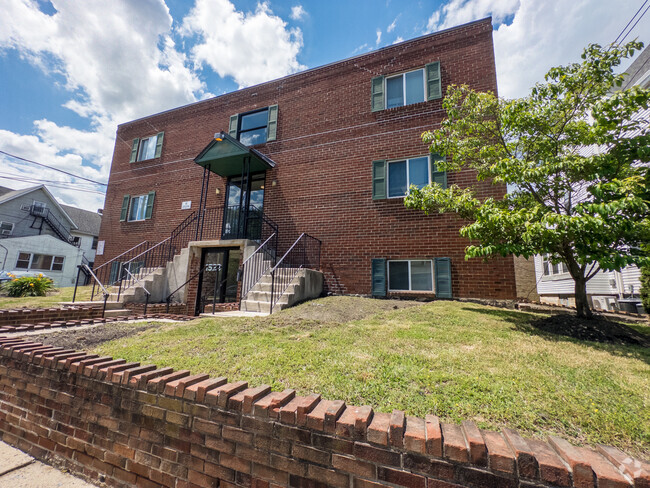 Building Photo - Folcroft Gardens Apartments