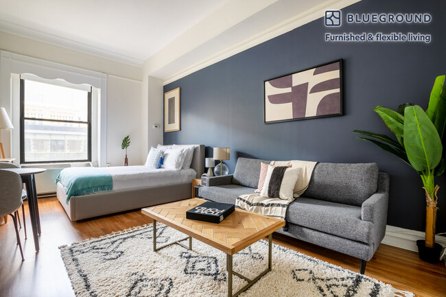Building Photo - 62 Boylston St Rental