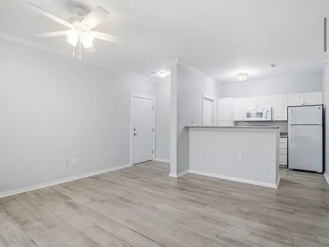 Photo - 130 River Landing Dr
