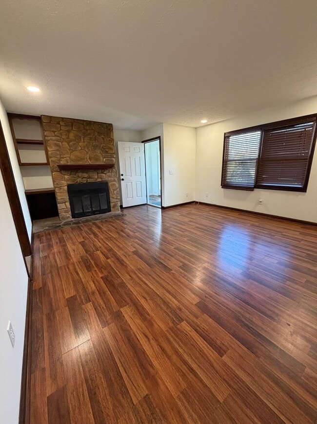 Photo - 2720 Debbie Dr Unit A