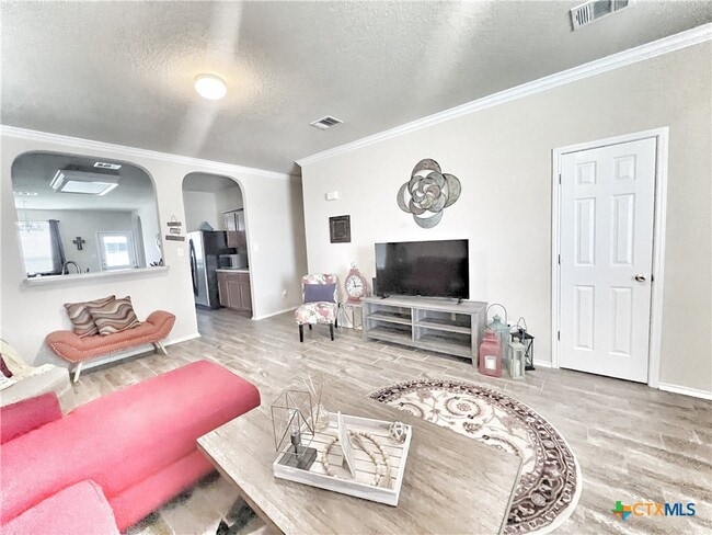 Photo - 2111 Dodge Dr