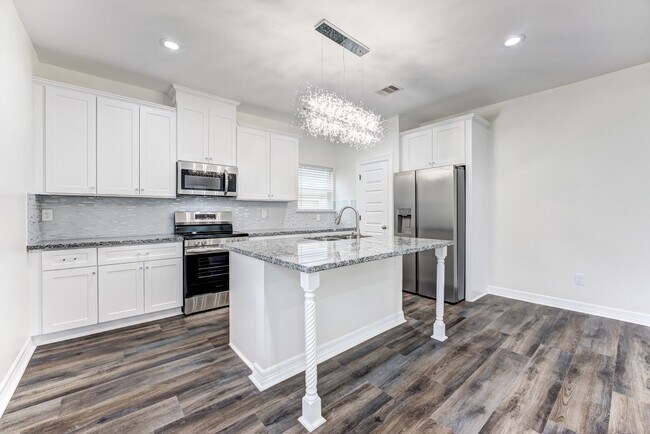 Photo - 410 N 4th St