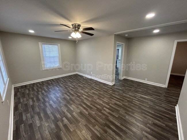 Photo - 402 S Yates St