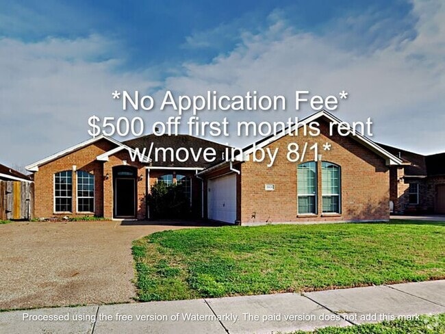 Building Photo - No Application Fees* $500.00 off 1st month... Rental