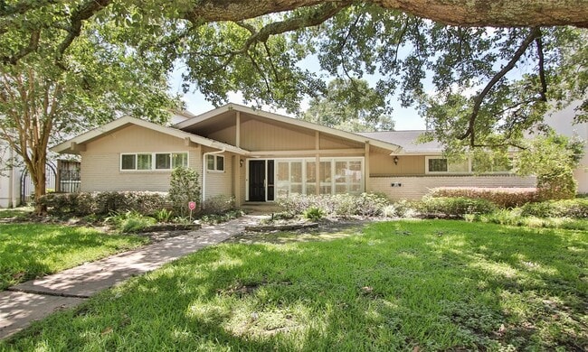 Building Photo - 3603 Tartan Ln