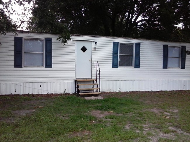 Building Photo - 5909 Cedar Dr Rental