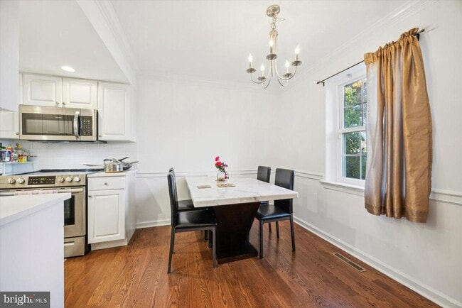 Photo - 25 N Buck Ln