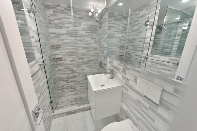 Photo - 411 E 12th St Unidad 1