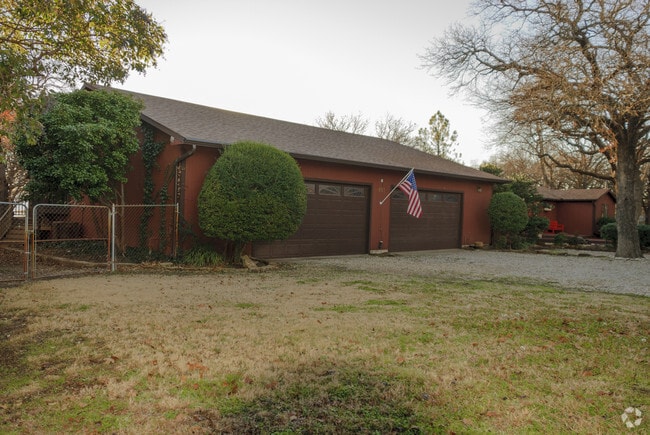 Photo - 401 S Shady Shores Rd