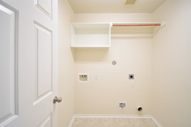 Building Photo - 22011 Gold Leaf Trail