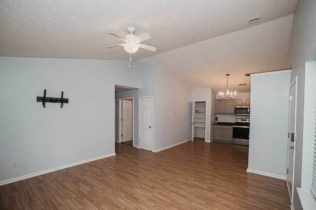 Photo - Charming 3 bed, 2 bath Mt. Pleasant Rental
