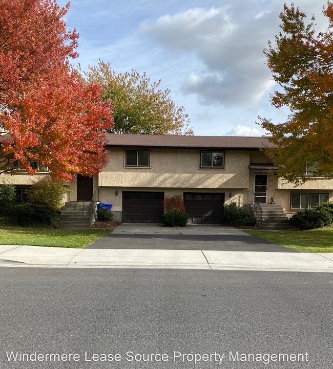 Photo - 3 br, 2 bath House - 5619 S Crestline St