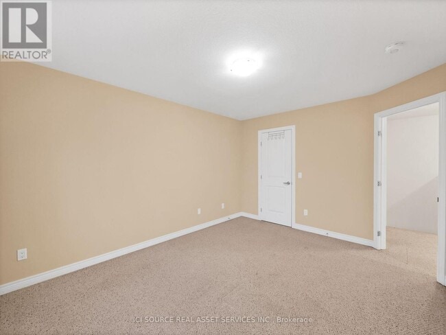 Photo - 77 Diana Ave