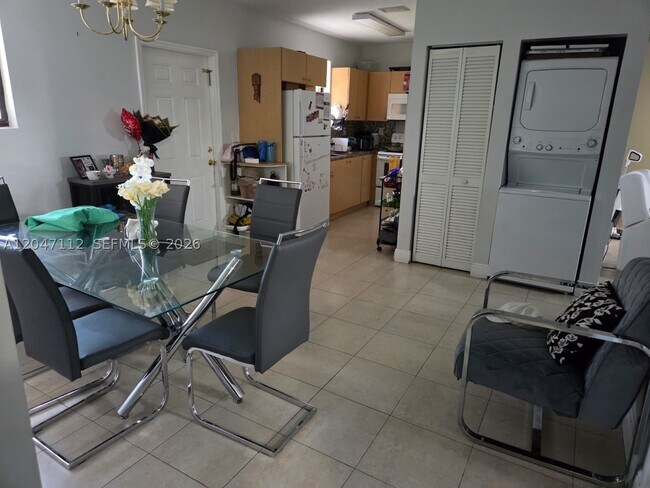 Photo - 2816 NW 15th St Unit 2R
