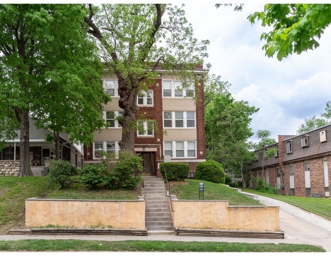 Building Photo - Locust