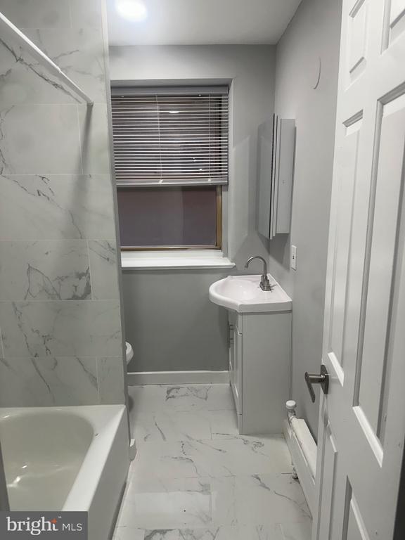 Photo - 215 W Walnut Ln Unit B103