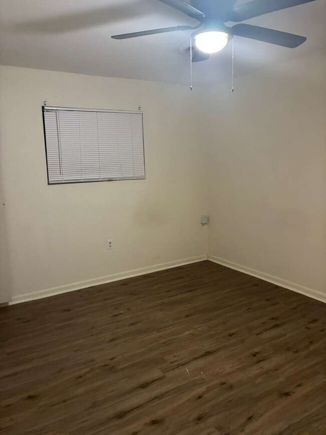 Photo - 228 Melrose Dr