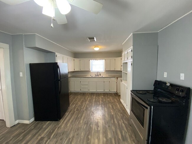 Photo - Completely Remodeled 3 Bedroom 1 Bath Home Close To Everything, COMING SOON!!