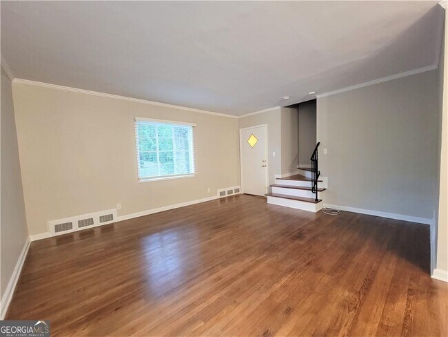 Photo - 1321 Stillwood Dr NE