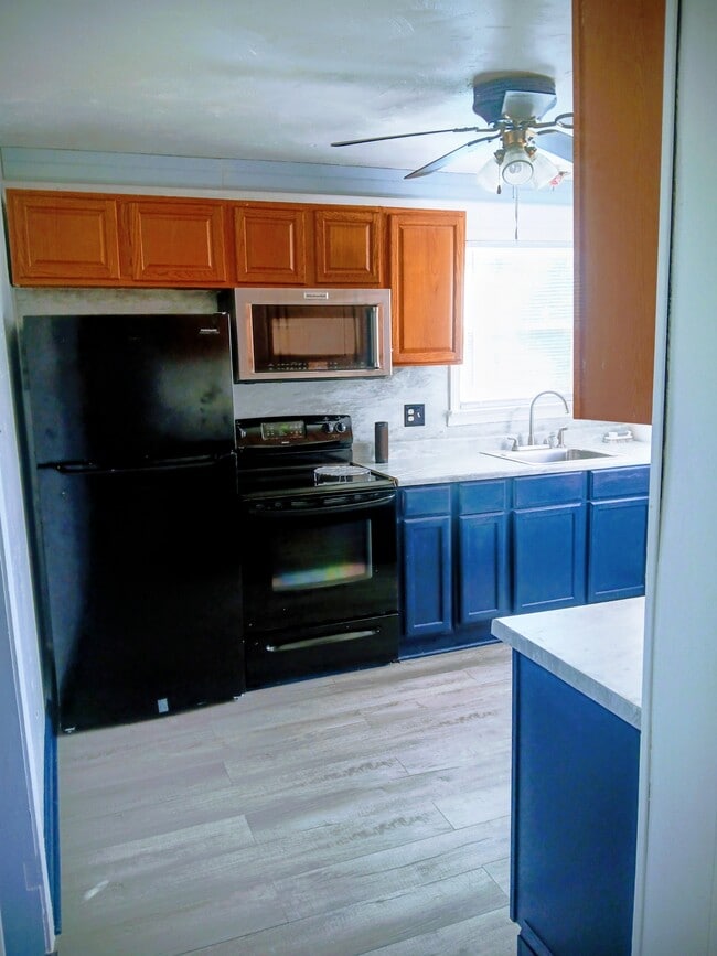 Photo - 2201 Floral Park Rd