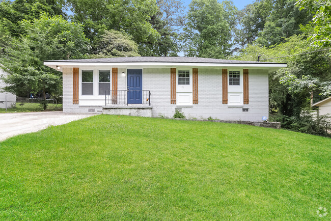 Building Photo - Beautifully Renovated 3-Bedroom Rental