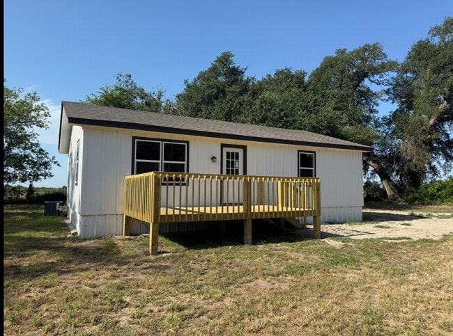 Photo - "Charming 2-Bed, 1-Bath Retreat in Lott, T...