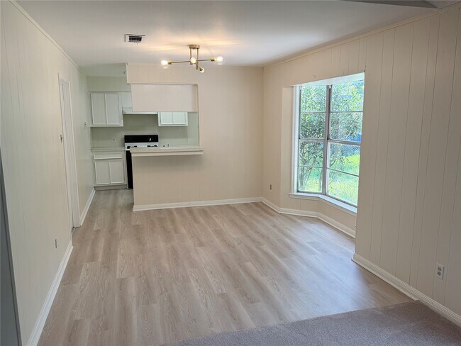 Photo - 2220 Ripple Creek Dr