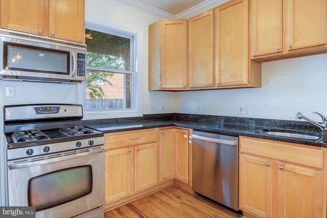 Photo - 1426 Duncan St NE
