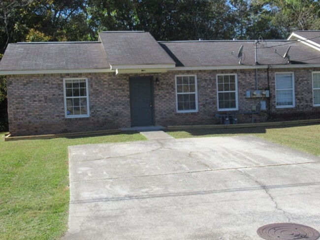 Photo - 135 Carroll Cir