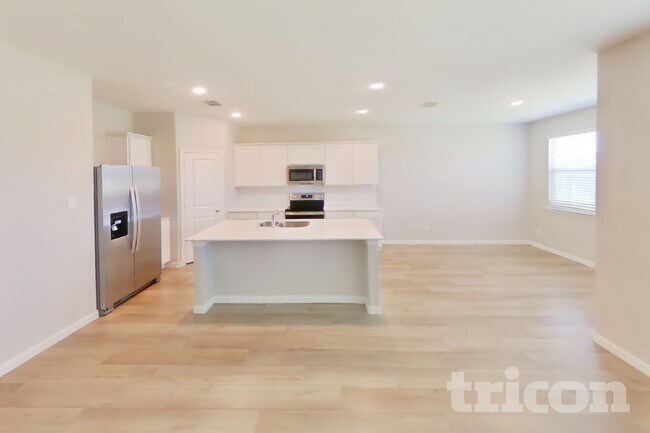 Photo - 235 Jenkinson Dr