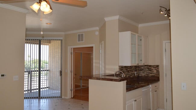 Building Photo - 1701 E Colter St Unit 454