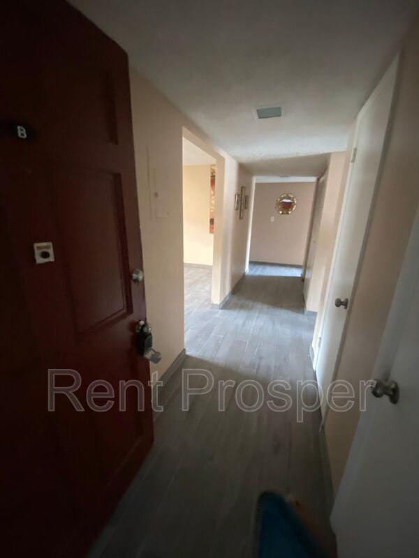 1442 Holden Ave Condo For Rent in Orlando, FL