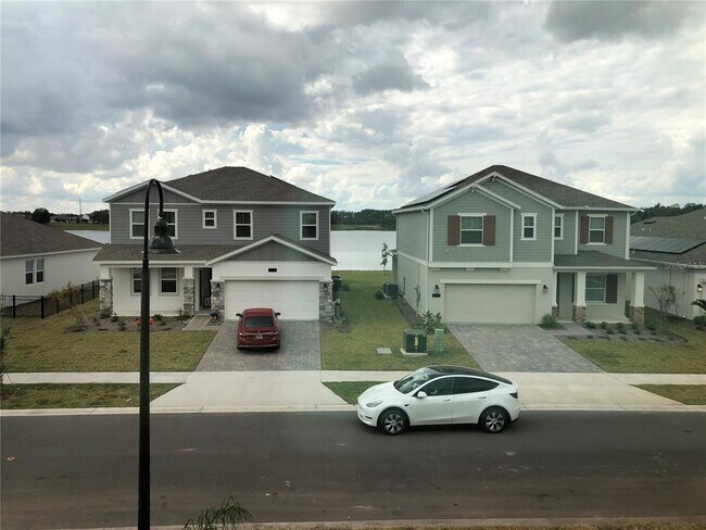 Photo - 3033 Ella Wy