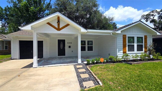Photo - 4018 Woodfox St