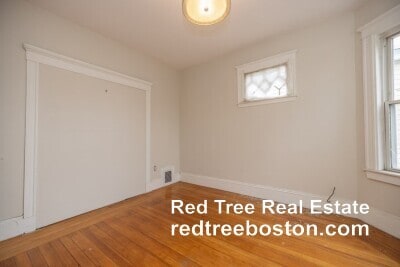 Photo - 339 Allston St Unidad 1