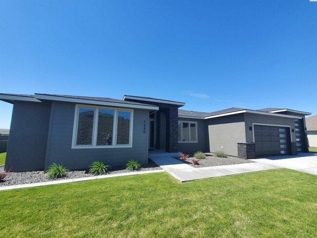 Photo - FOR RENT SOUTHCLIFFE
