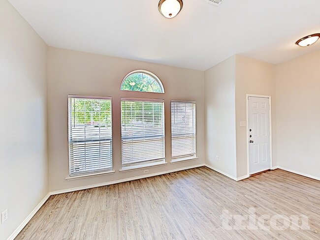 Photo - 1015 James Donald Ln