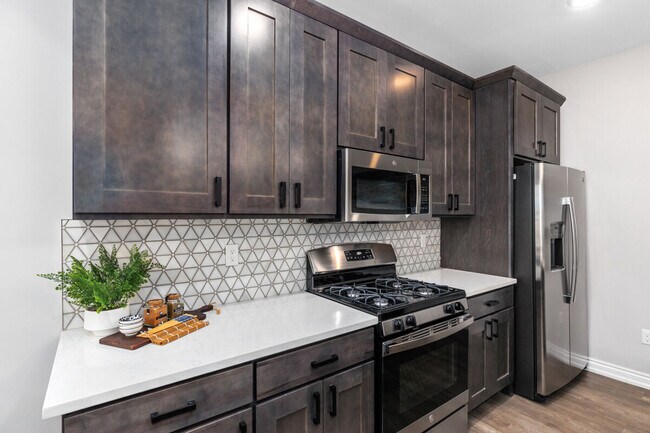 Photo - Noble on the Lake