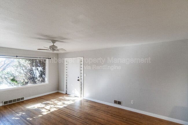 Photo - 11 E Rich Ave