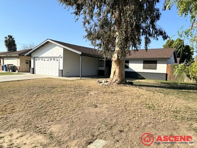 Building Photo - Lovely Home In Southwest!