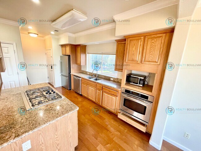 Photo - Stunning 3-Bedroom Townhome with Panoramic City Views, Upgraded Kitchen & Spacious Living in Nort...