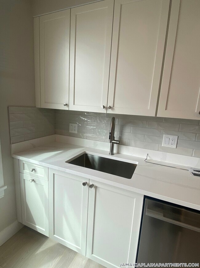 Photo - 197 Green St Unidad 303