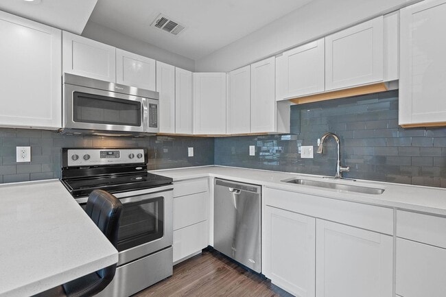 Photo - 935 La Posada Dr Unidad 254