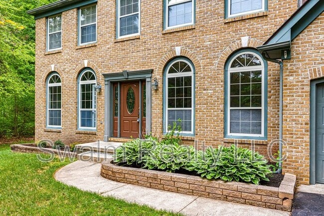 Photo - 240 Timber Knoll Dr