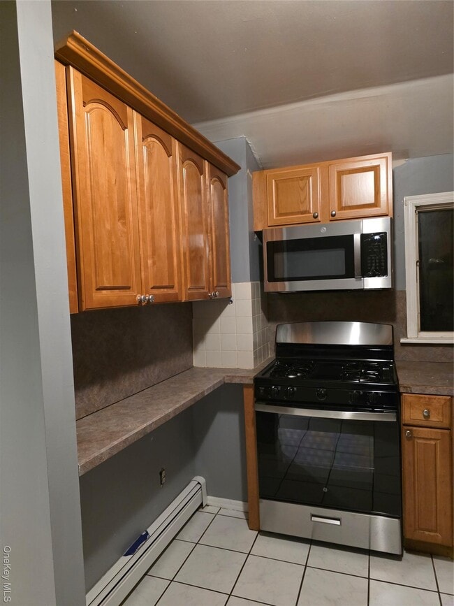 Photo - 254-13 Francis Lewis Blvd