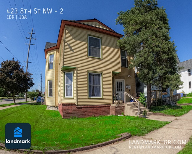 Building Photo - 423 8th St NW Unit 2